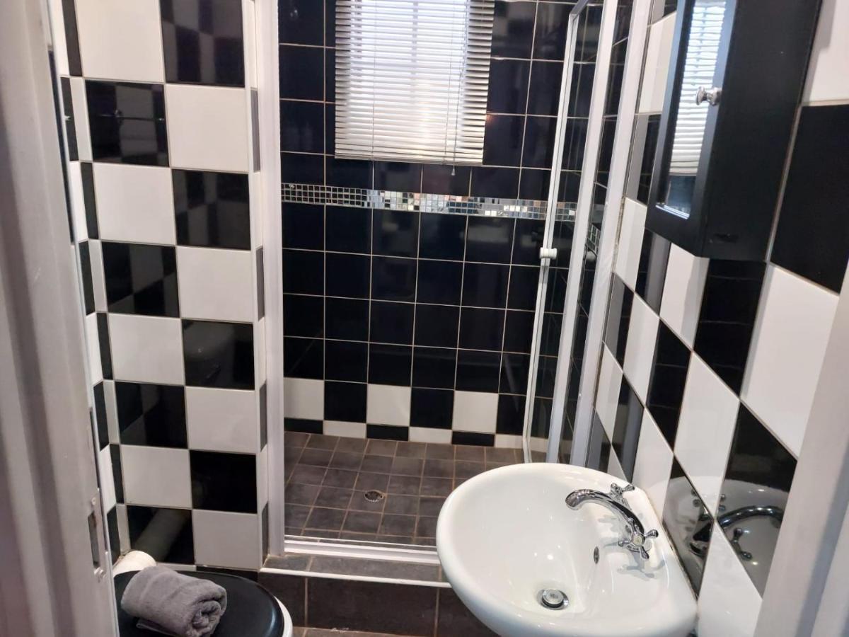 Wisteria Lane Guesthouse Postmasburg Экстерьер фото