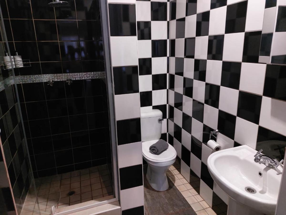 Wisteria Lane Guesthouse Postmasburg Экстерьер фото