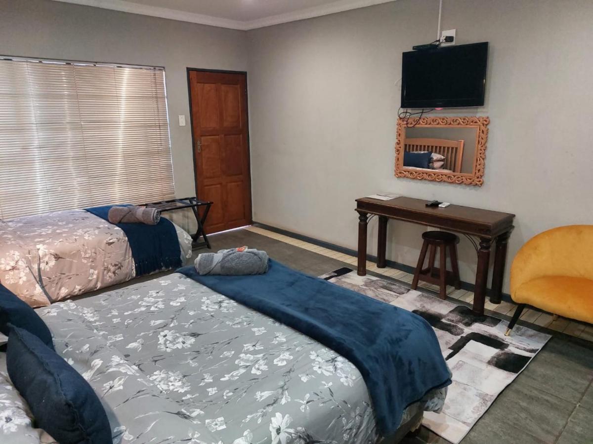 Wisteria Lane Guesthouse Postmasburg Экстерьер фото